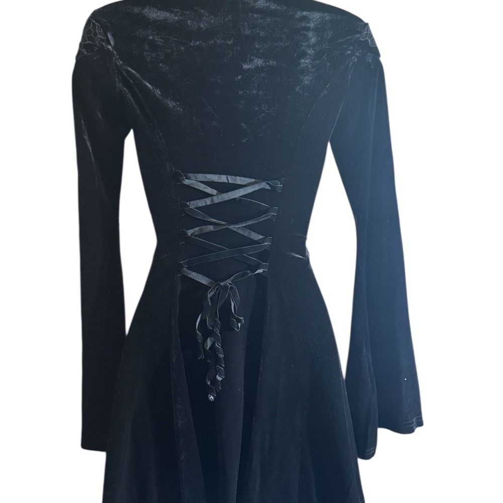 Gothic velvet dress with bell sleeves - Picture 4 of 6